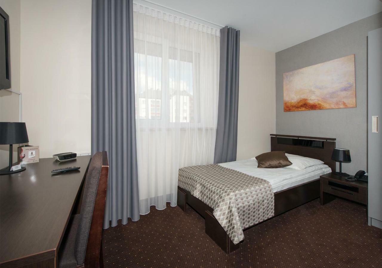 Hotel Capitol Biała Podlaska Exteriér fotografie